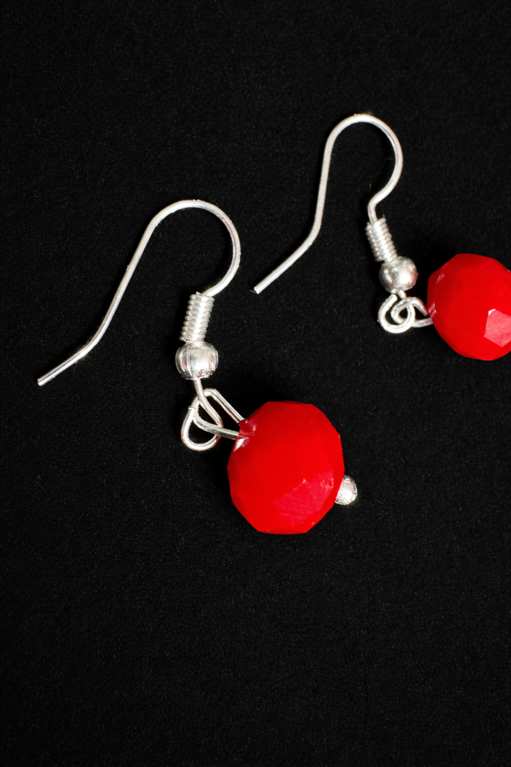 Silver Heart style pendant with Red Earrings