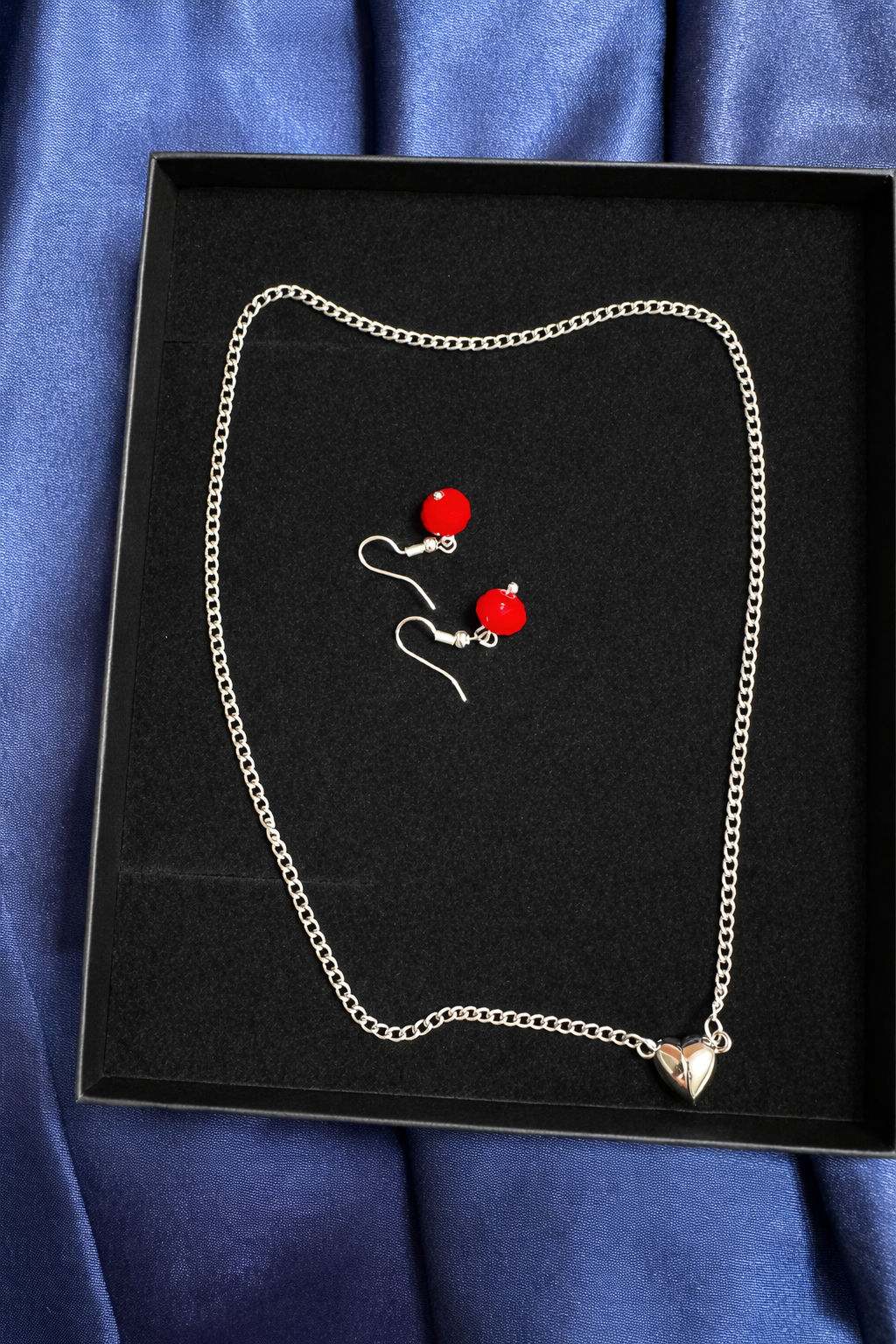 Silver Heart style pendant with Red Earrings